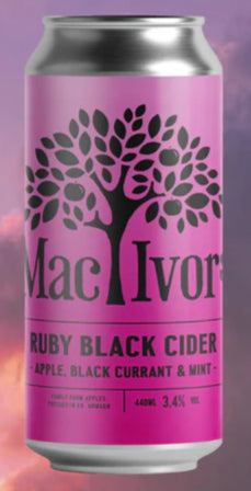 Ruby Black is a refreshing blend of apples, blackcurrants, and mint.